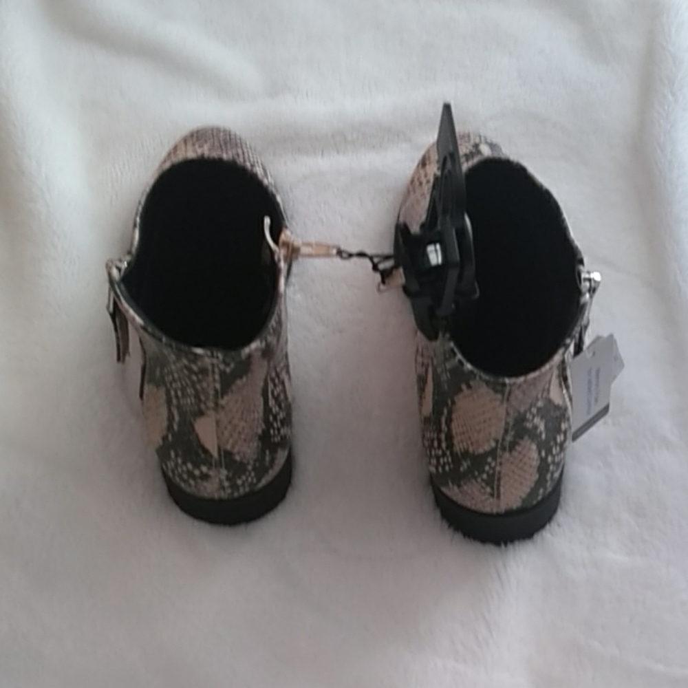 Women Snake Skin Boots - Picture 4 of 8